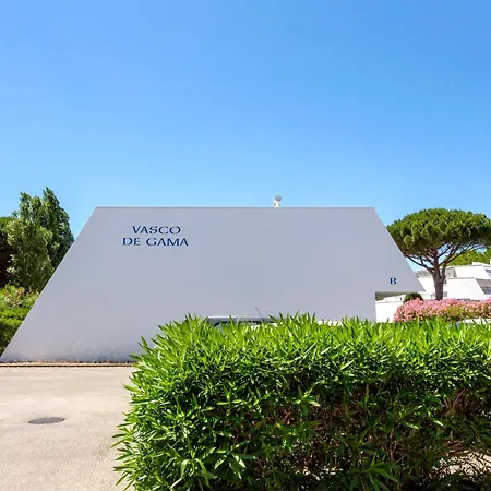 Les Pins D'azur 아파트