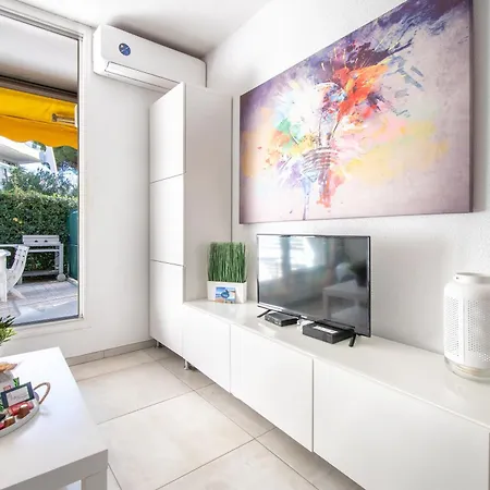 Apartment Les Pins D'azur La Grande-Motte