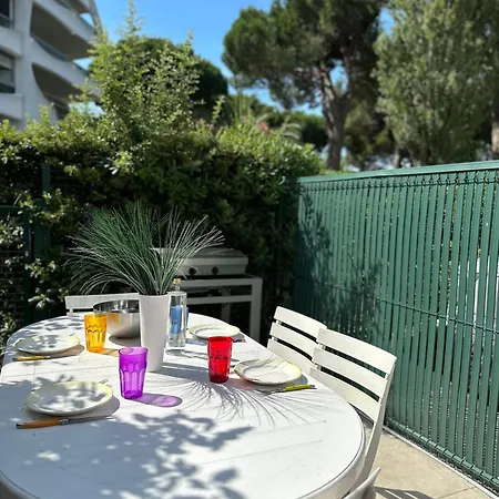 Les Pins D'azur Apartment *