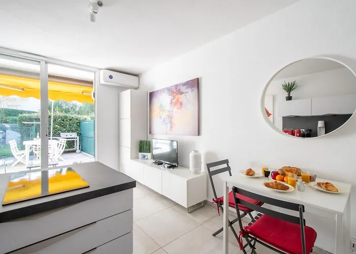 Les Pins D'azur * La Grande-Motte